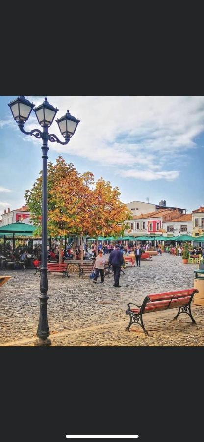 Tradicional Bazaar Home Корча Екстериор снимка