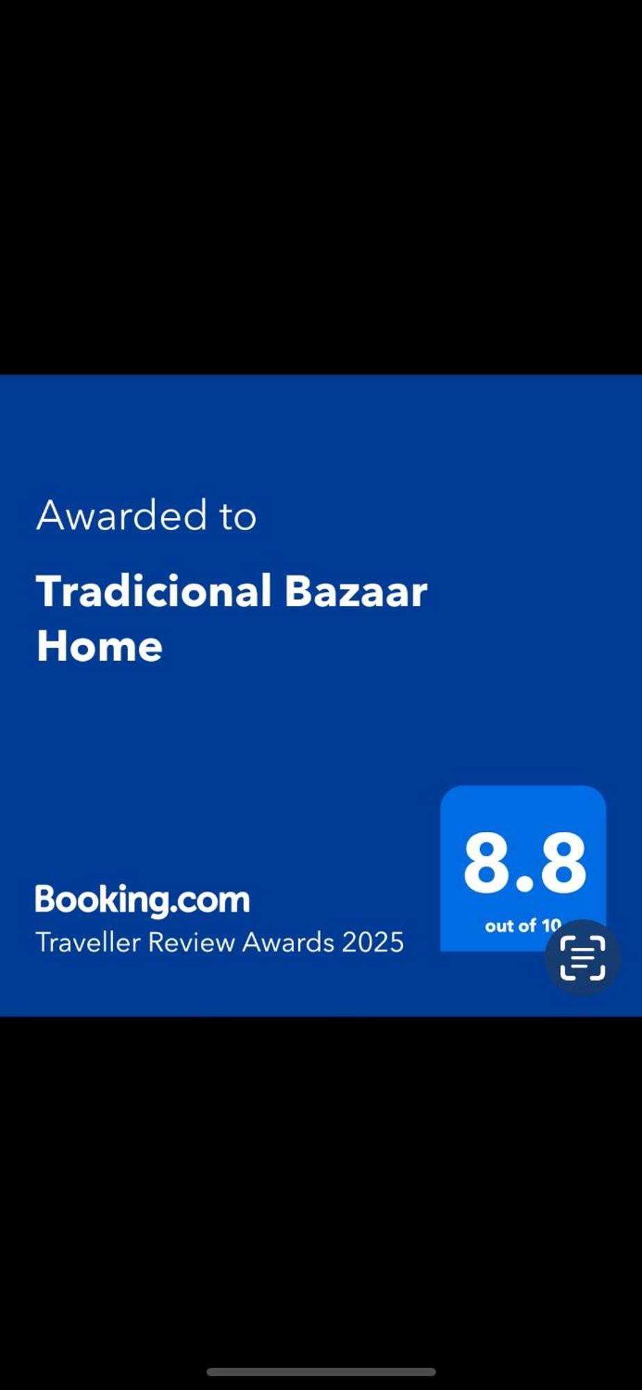 Tradicional Bazaar Home Корча Екстериор снимка
